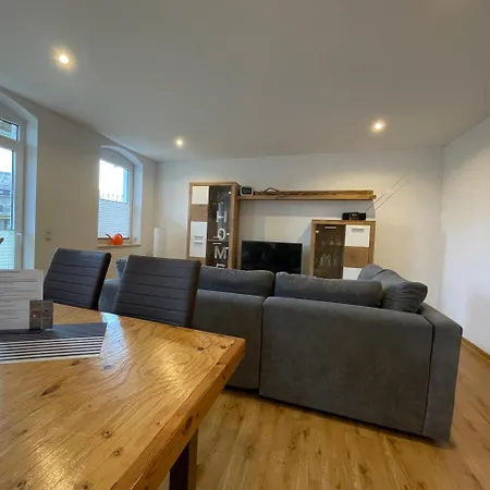 Stadtoase Geraeumige Gaestewohnungen Mit Balkon, Komfort, Modernitaet Und Ruhe, Fuer Monteure Geeignet, Free Wifi Frankenberg Zewnętrze zdjęcie