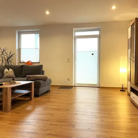 Stadtoase Geraeumige Gaestewohnungen Mit Balkon, Komfort, Modernitaet Und Ruhe, Fuer Monteure Geeignet, Free Wifi Frankenberg Zewnętrze zdjęcie