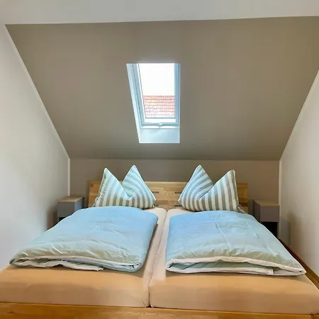 Stadtoase Geraeumige Gaestewohnungen Mit Balkon, Komfort, Modernitaet Und Ruhe, Fuer Monteure Geeignet, Free Wifi Frankenberg Zewnętrze zdjęcie