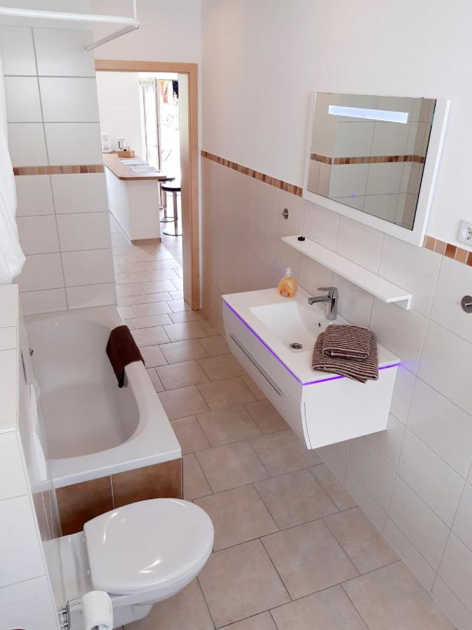 Stadtoase Geraeumige Gaestewohnungen Mit Balkon, Komfort, Modernitaet Und Ruhe, Fuer Monteure Geeignet, Free Wifi Apartament Frankenberg