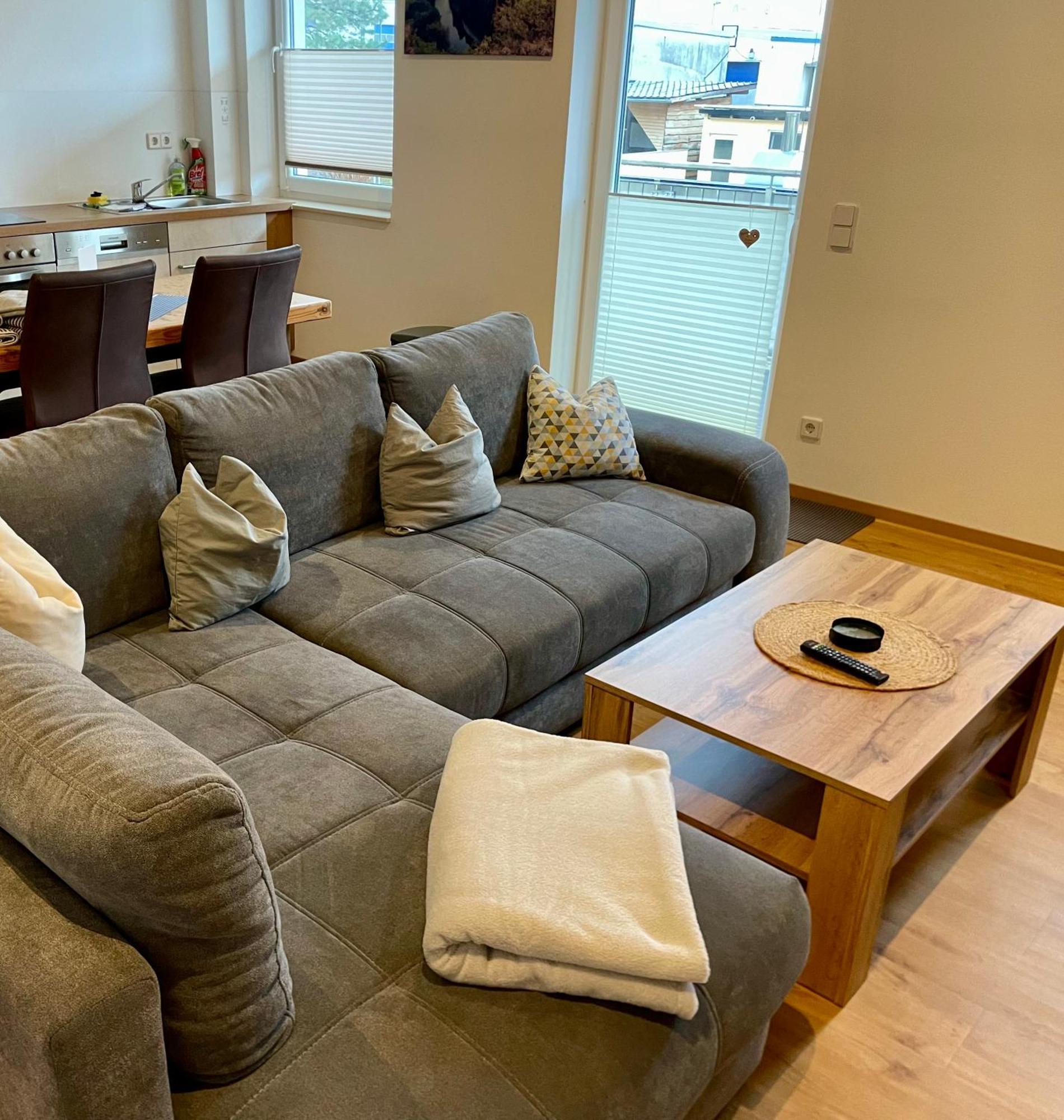 Stadtoase Geraeumige Gaestewohnungen Mit Balkon, Komfort, Modernitaet Und Ruhe, Fuer Monteure Geeignet, Free Wifi *