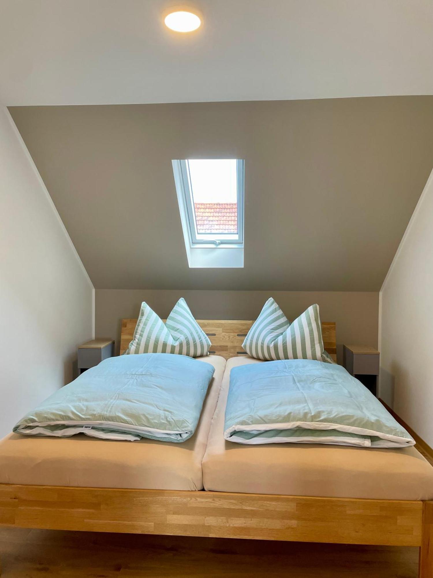 Stadtoase Geraeumige Gaestewohnungen Mit Balkon, Komfort, Modernitaet Und Ruhe, Fuer Monteure Geeignet, Free Wifi * Frankenberg